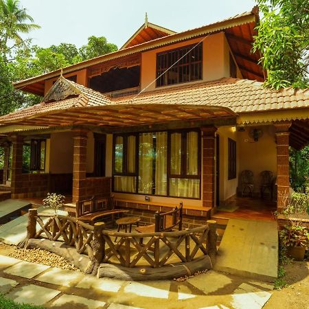 Neelambari Resorts Urakam Exterior foto