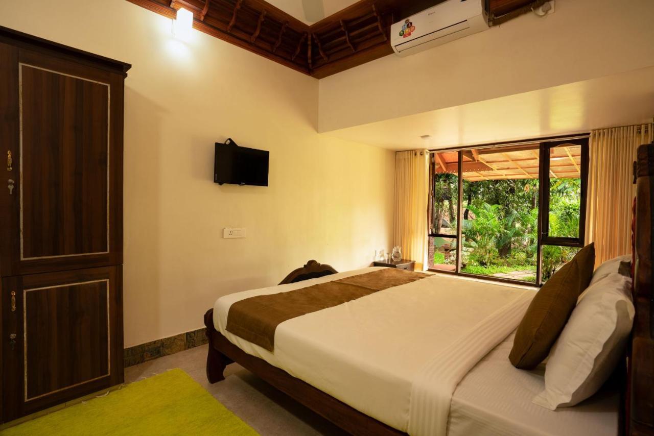 Neelambari Resorts Urakam Exterior foto